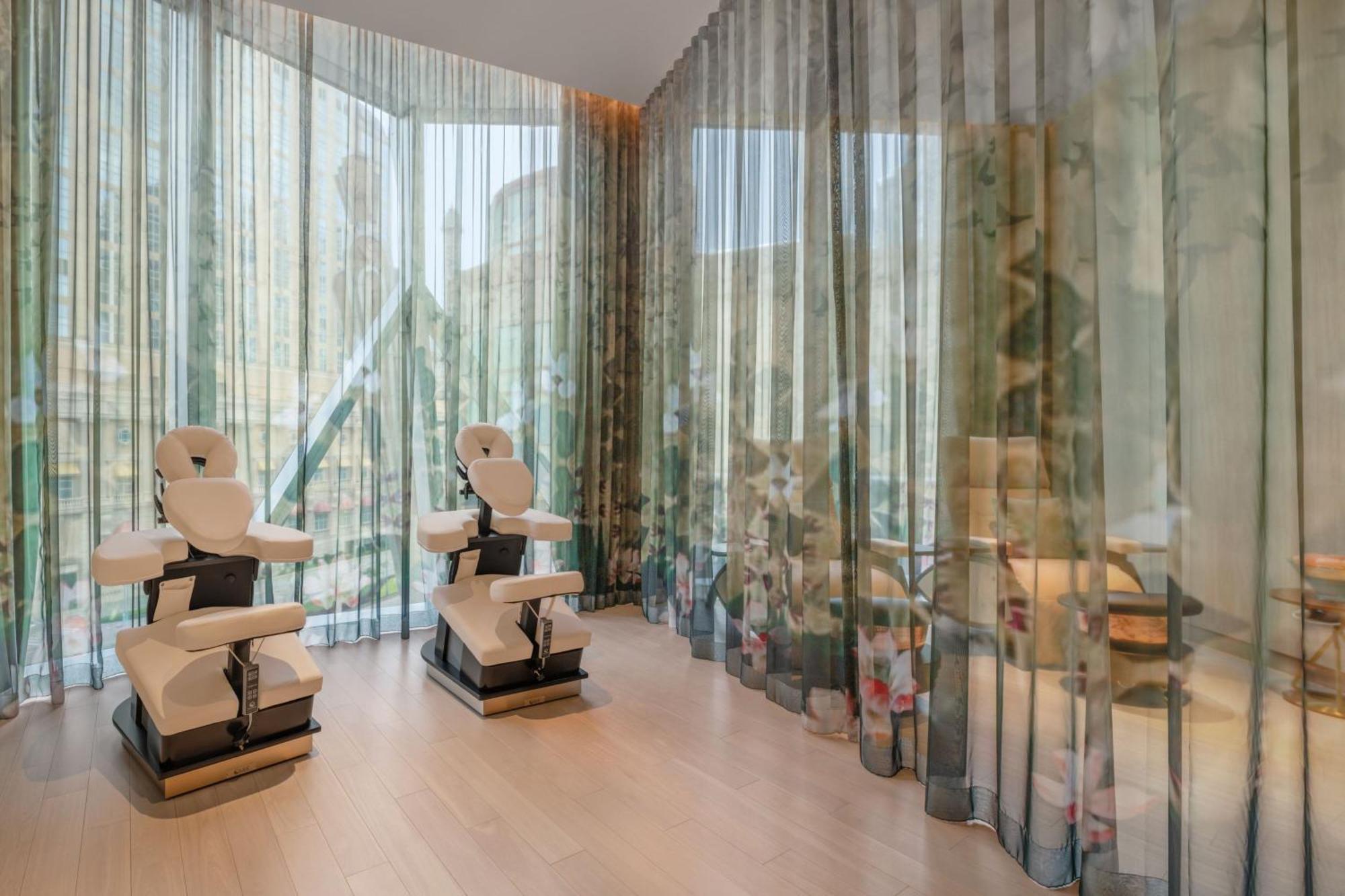 W Macau - Studio City Bagian luar foto The spa at The Landmark