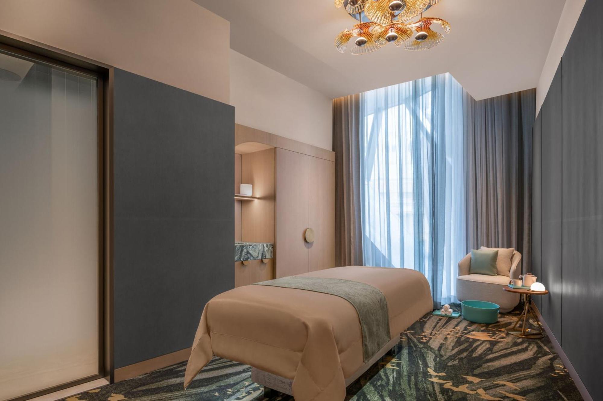 W Macau - Studio City Bagian luar foto Spa treatment room