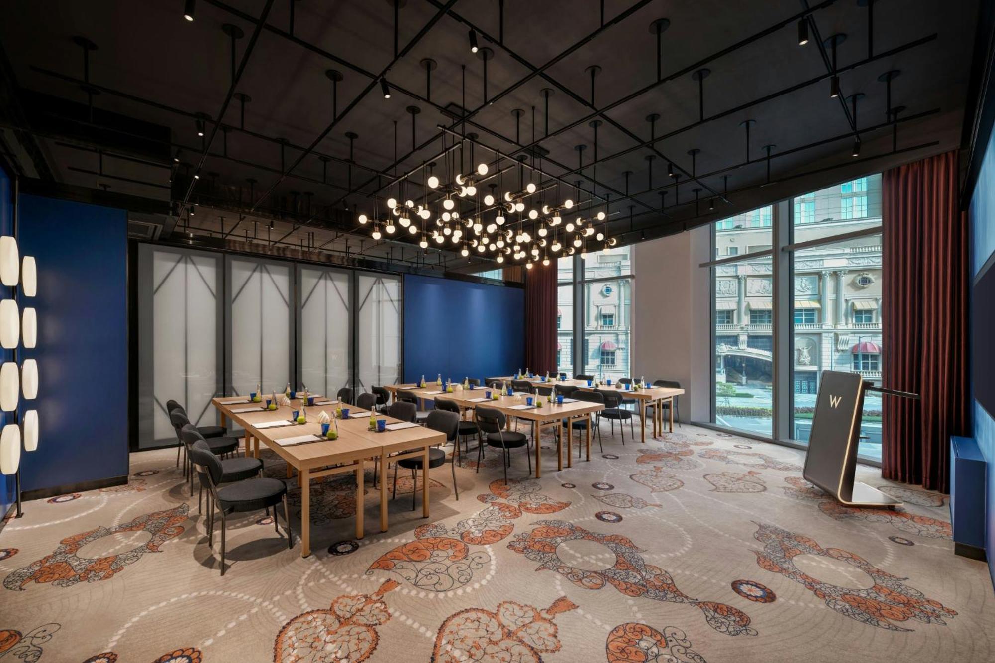 W Macau - Studio City Bagian luar foto Meeting room