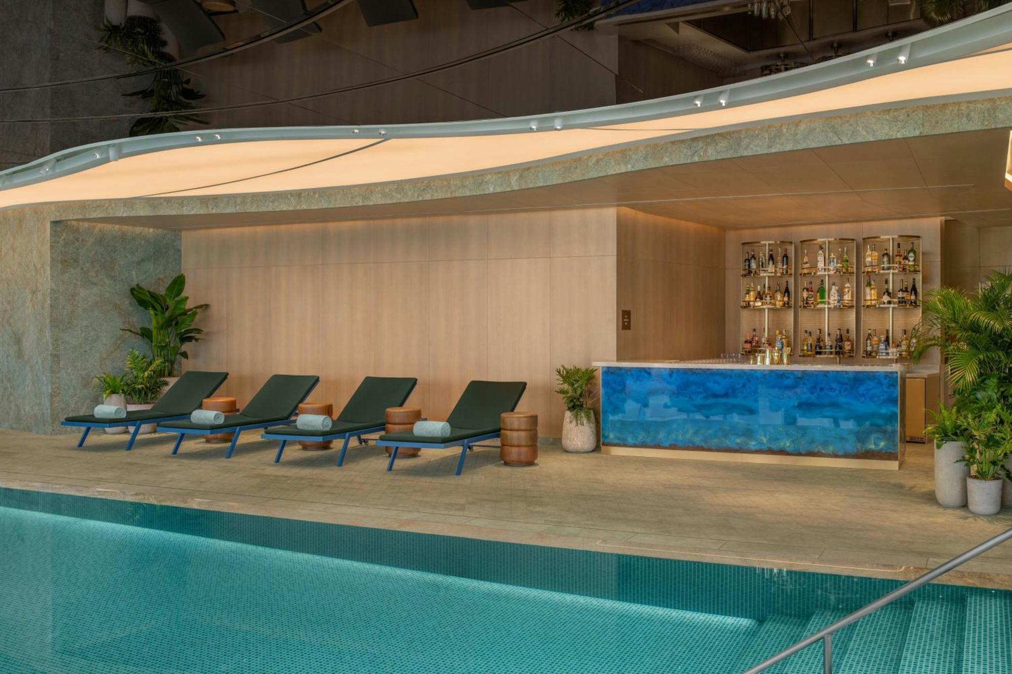 W Macau - Studio City Bagian luar foto The pool at the hotel