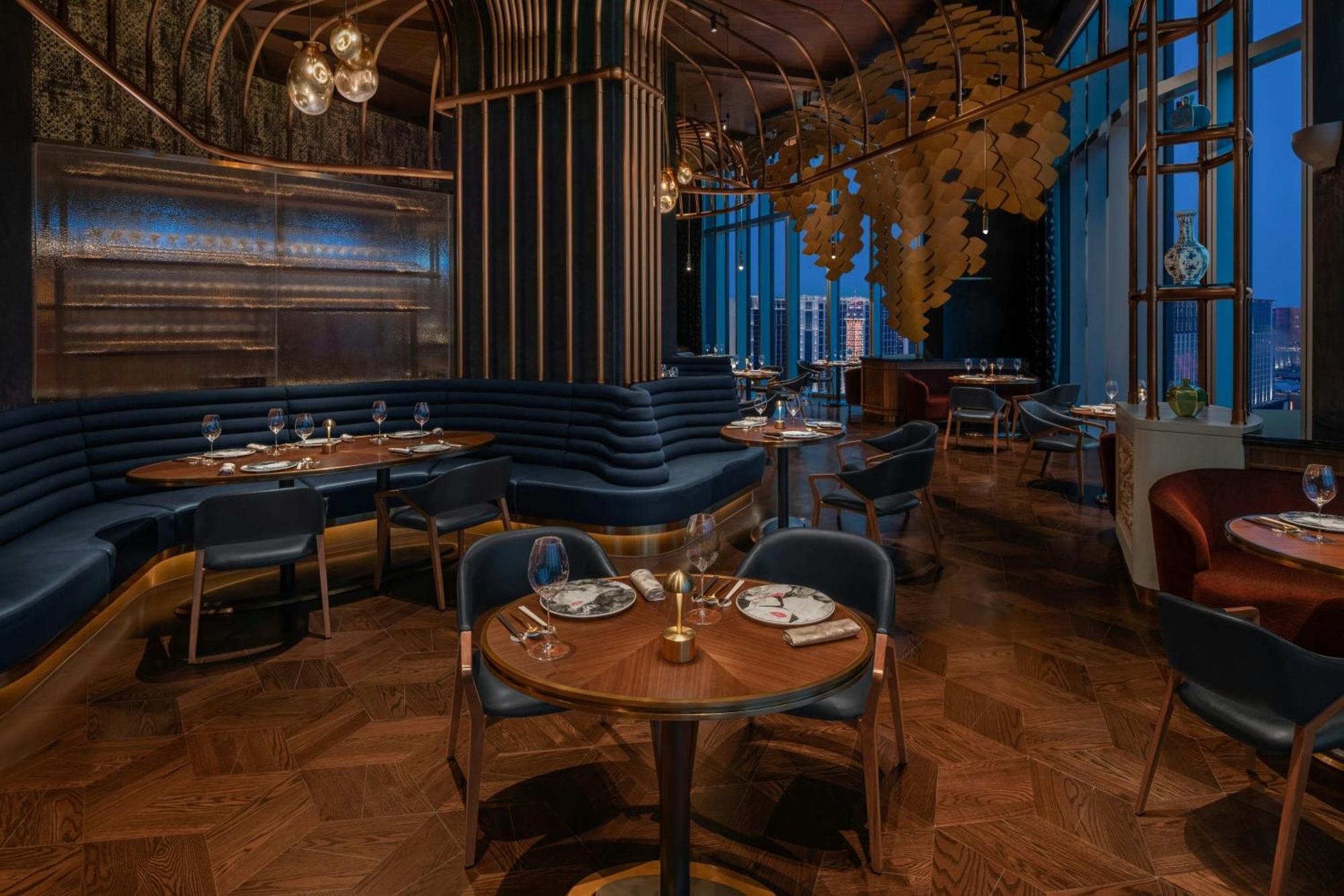 W Macau - Studio City Bagian luar foto The interior of the restaurant