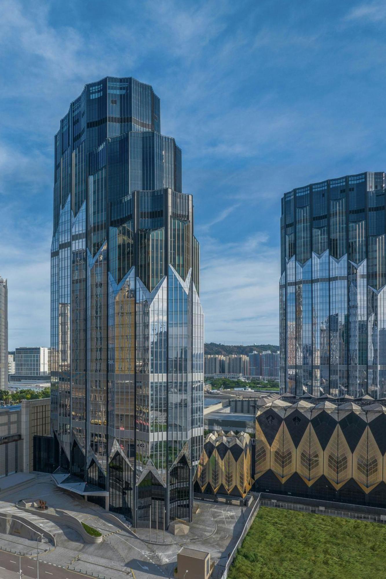 W Macau - Studio City Bagian luar foto The Pinnacle at The Park
